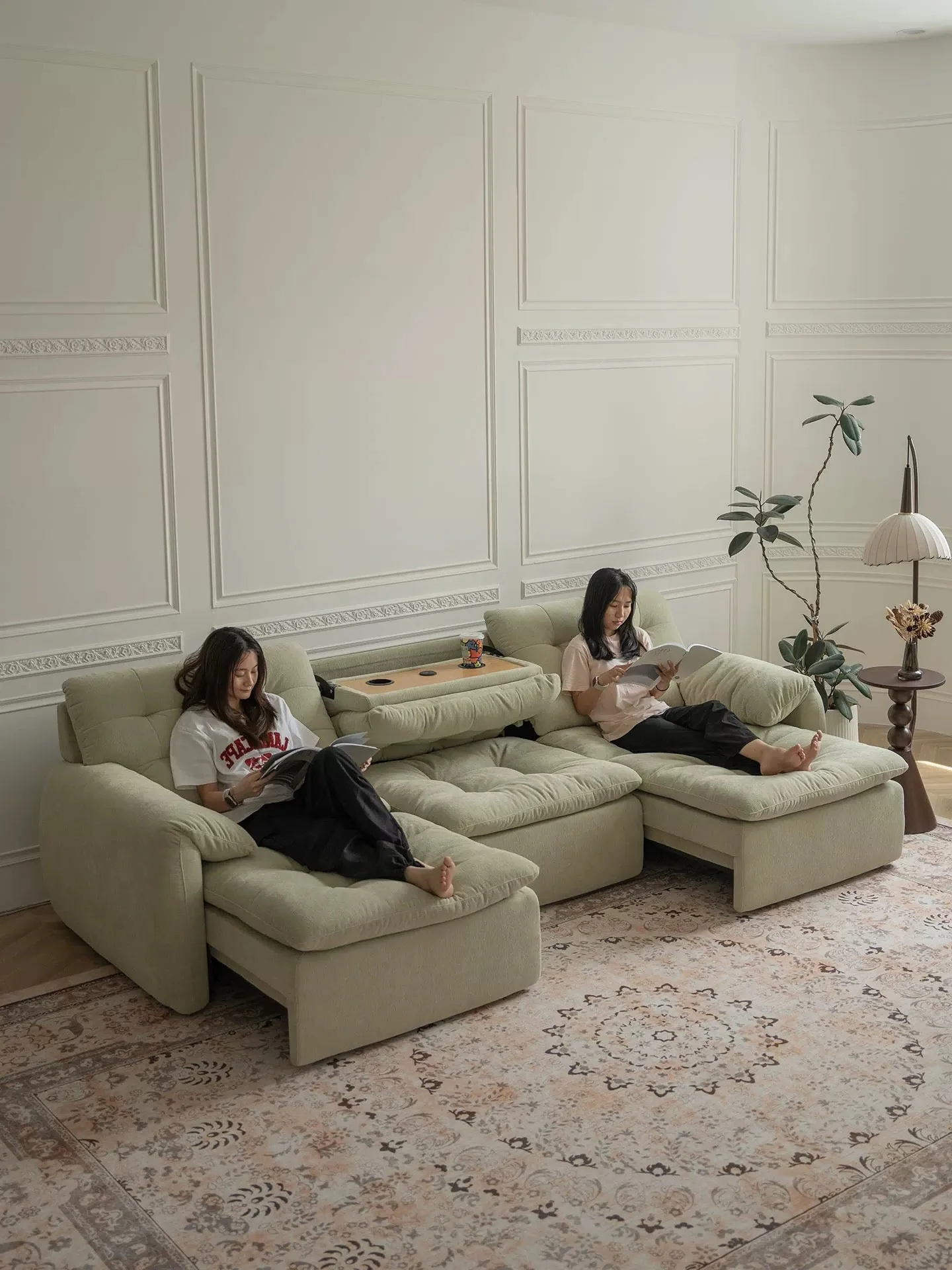 Tiffany Extendable Sofa in Chenille - Image 3